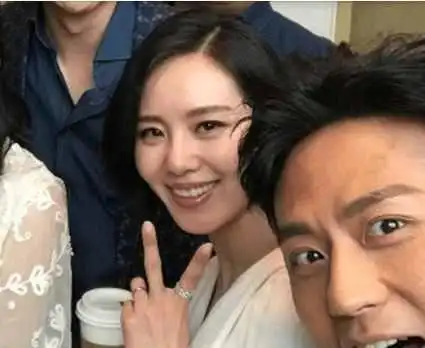 邓超微博曝光刘诗诗无修图照片