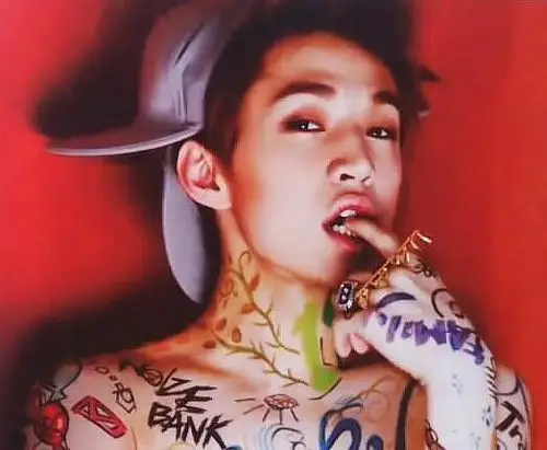 刘宪华荣获新势力偶像奖发获奖宣言感谢粉丝并称正在准备新专辑