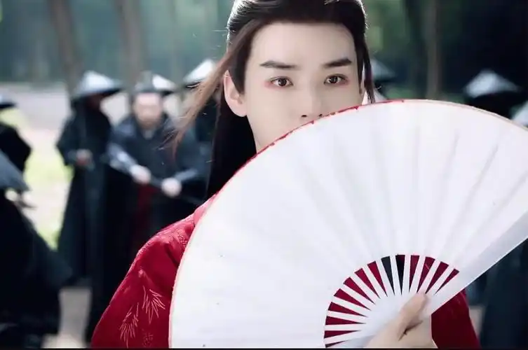 温客行到底有几把扇子