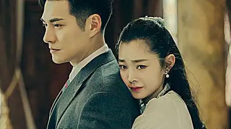 《小楼又东风》吻戏合集 宋轶严屹宽吻戏太多 亲到默契