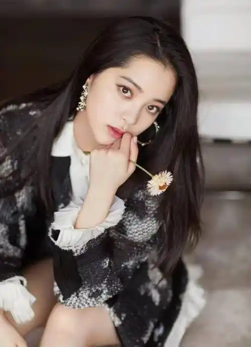 原创原创13岁考入柯蒂斯却放弃学业转战娱乐圈欧阳娜娜的理由太惊艳