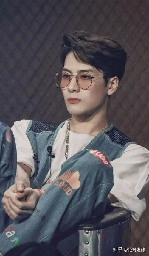 王嘉尔壁纸高清无水印