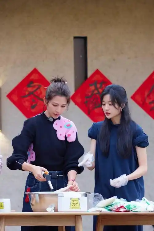 袁咏仪应采儿做客《我们的美好生活》冬藏会来袭