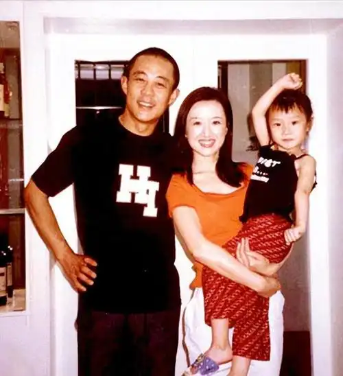 回顾:输给"野花"的女星,个个长相貌美老公却不念旧情寻新欢