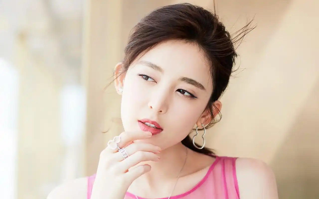 古力娜扎性感透视礼服高清电脑桌面壁纸,大陆明星,性感,时尚,美女明星