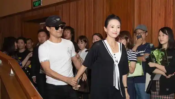 章子怡与汪峰离婚不到一年官宣喜讯恭喜自己总算等来这一天