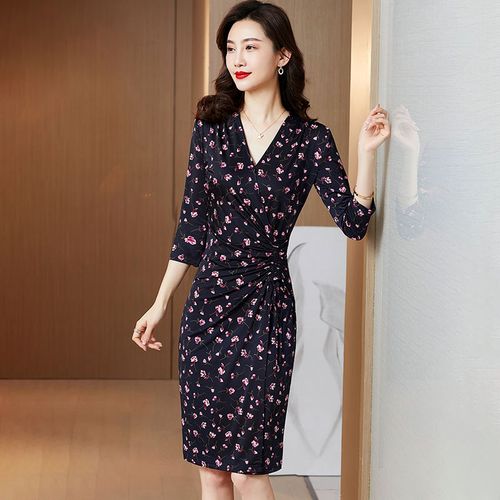 高档气质新款牛奶丝连衣裙春秋女装修身显瘦碎花妈妈包臀夏天裙子