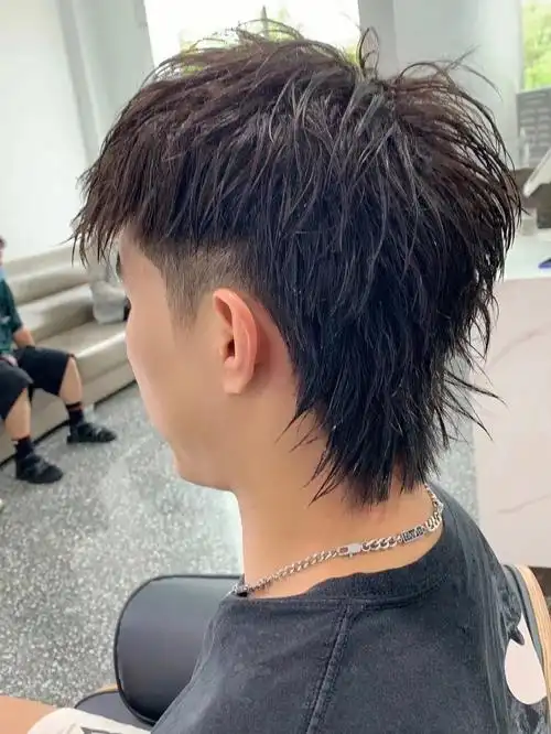 头发哪里好 鄂州托尼鄂州理发店 鄂州网红理发店 鄂州发型师#鄂州烫发