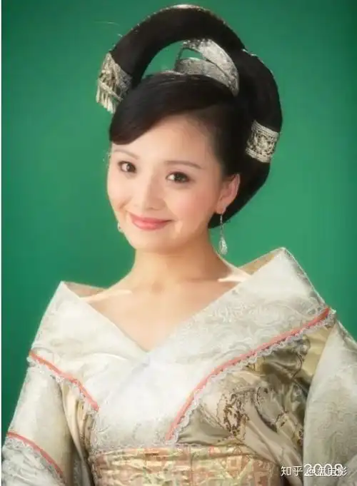 演崔槿汐大火却因执意捋剧本被议论盘点孙茜16年容貌变化