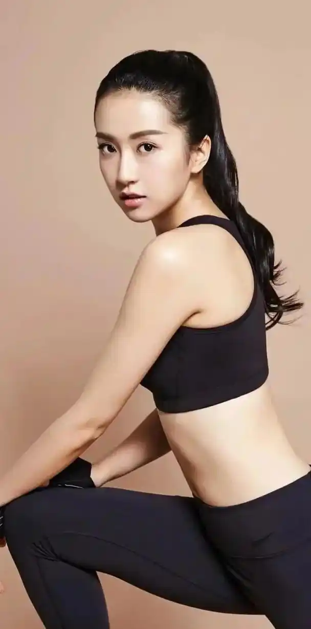 许龄月,1992年1月24日(172 cm/水瓶座/50 k - 抖音