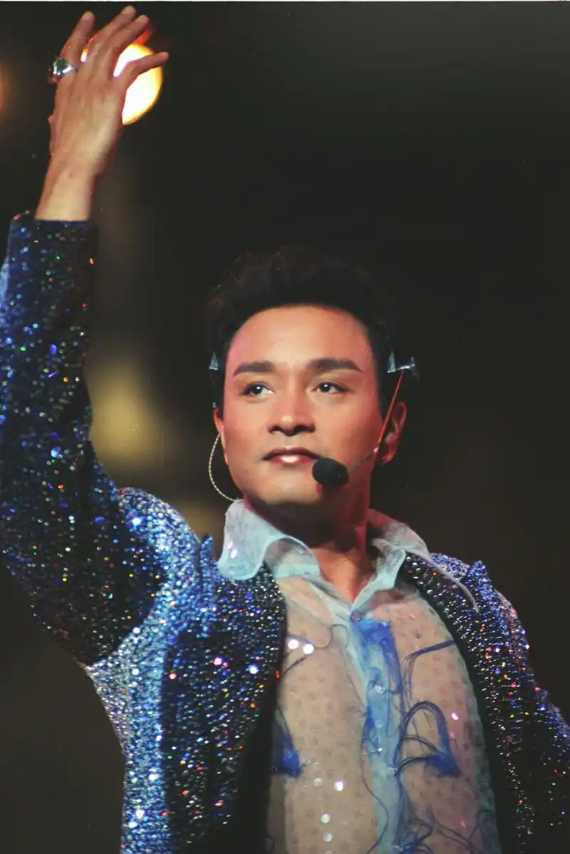 张国荣中山演唱会