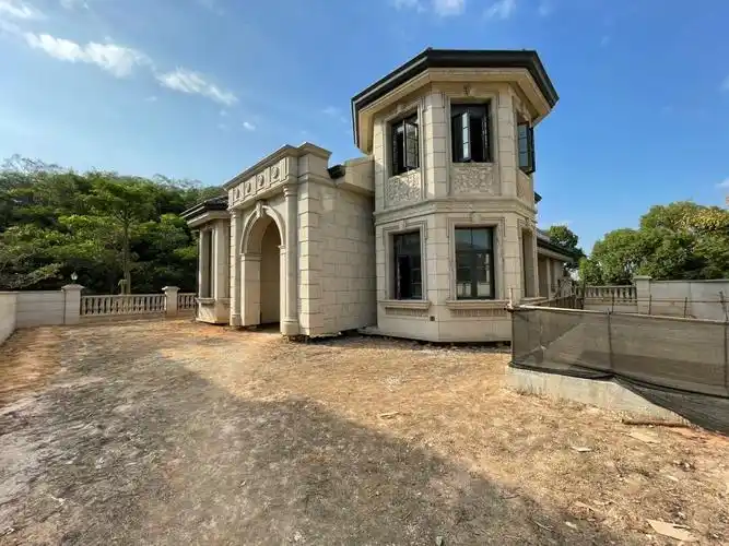 会展环岛干道上独栋别墅占地1000平