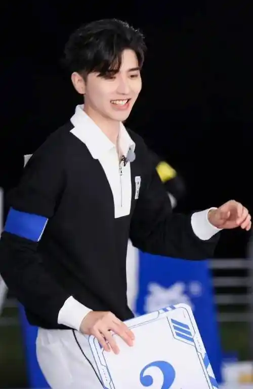 蔡徐坤被曝一夜情导致女方怀孕还让其打胎_微信科技新闻资讯 - 如何做