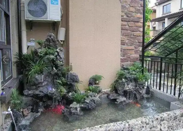 阳台建个假山鱼池,漂亮又拉风!我家阳台也要装一个!