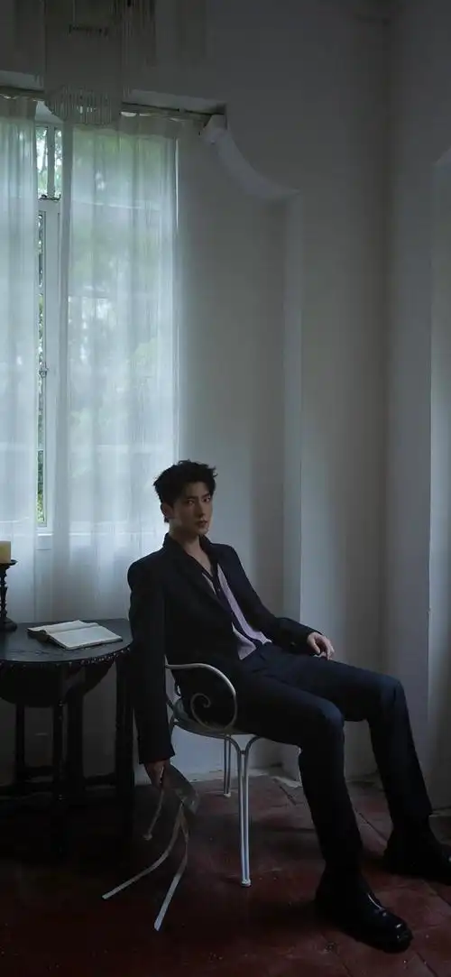 今天,我们为大家带来的是杨洋的专属壁纸,让你在繁忙的生活中,随时都