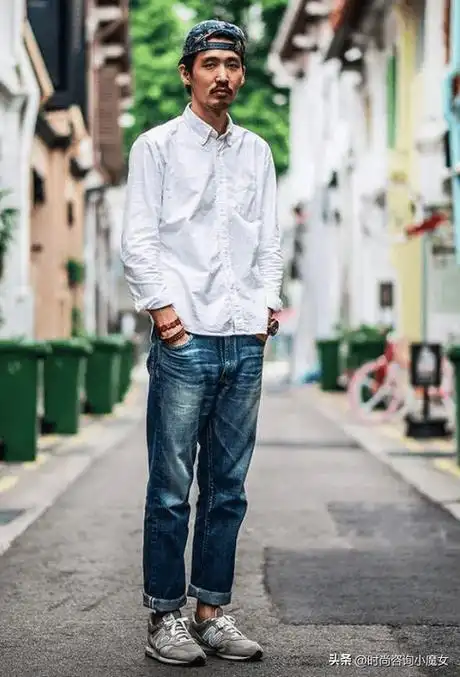 男人春天穿牛仔裤,不一定配小白鞋!换这4款鞋子,想不时髦都难