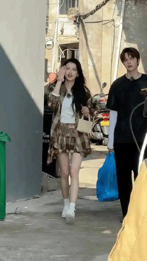 孙怡官方身高170cm,体重竟然只有96斤,这也太瘦了吧