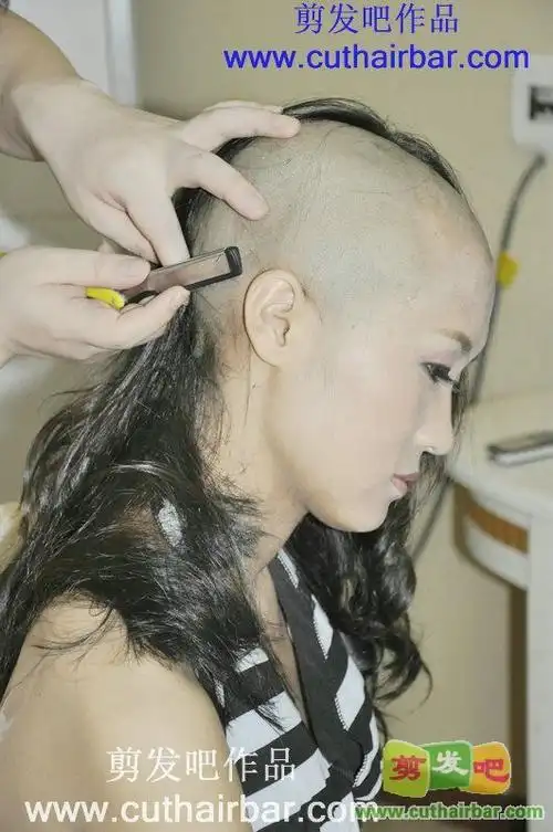 医学院女生剃光头剪发吧11117