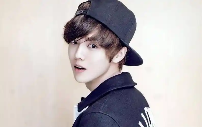 鹿晗家庭背景曝光原来这么厉害难怪一定要公开恋情