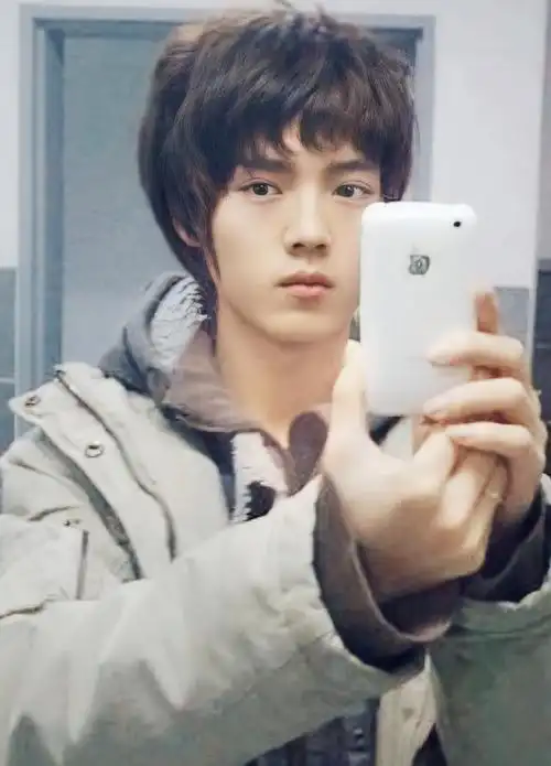 90后95后四小花旦关晓彤的上位秘史和她爱过的男人