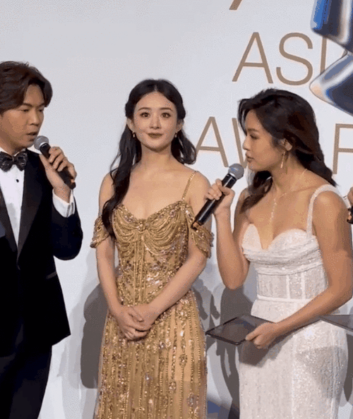 赵丽颖"又土又矮"算不算人间尤物?看她和曾黎的合照你就有答案