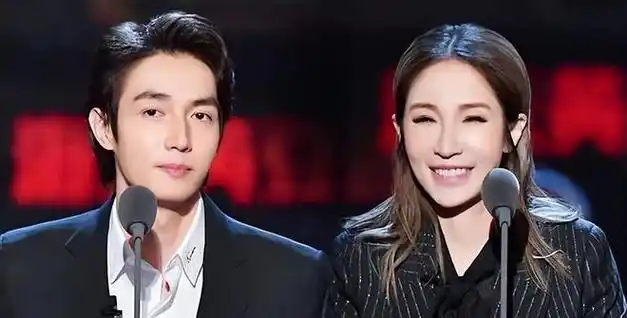 19年换17个男朋友43岁萧亚轩脸尖下巴突网友纵欲过度的代价