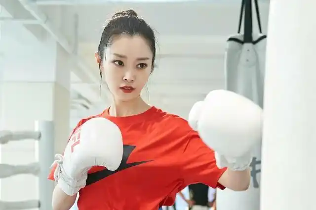 "旗袍美人"宋轶,坚持健身多年,优美身材太抢眼,网友:爱了!