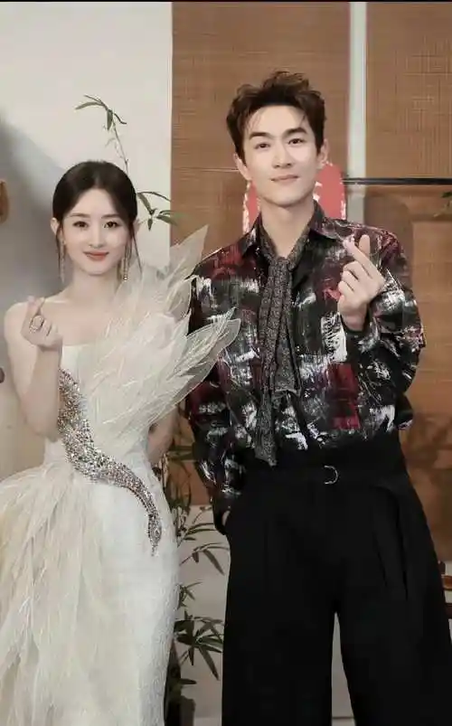 内娱大瓜!林更新疑似暗恋赵丽颖事件