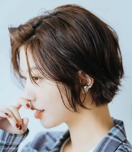 不用刻意打理就能呈现出很自然的低层次感,越看越好看!