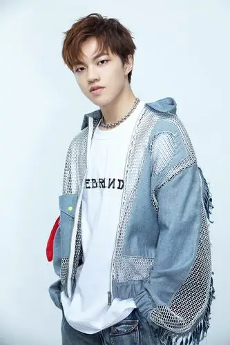 00后唱作人钱正昊新专辑先行单曲《来(alive)》 葛大为操刀作词活力