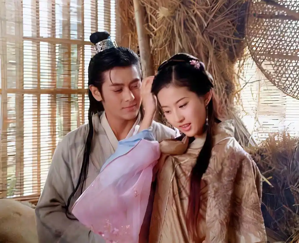 天龙八部:王语嫣为何宁愿照顾发疯的慕容复,也不留在段誉身边