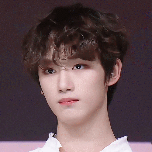 回应: 【丁程鑫】给爽歪歪们看看帅哥弟弟啦!