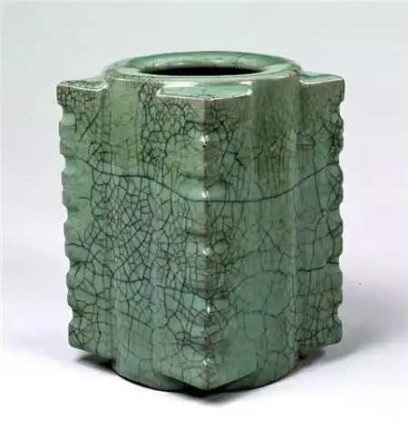 南宋官窑琮式瓶 日本东京国立博物馆藏