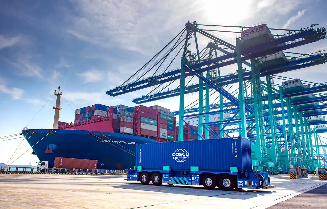 16次破作业纪录!天津港上半年集装箱吞吐量创历史新高