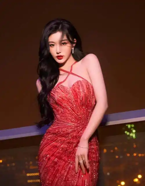 孔雪儿#解锁更多明星精美照片,欢迎大家关注我哦.返回搜狐,查看更多