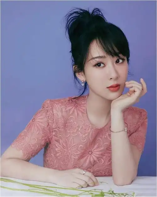 越努力越悲催这一次31岁的杨紫不再受到网友们的宽容