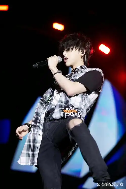 华晨宇平时也太低调了吧?