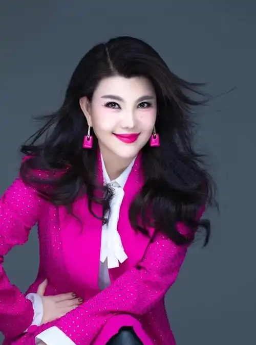 从央视宠儿到无人问津乌兰图雅经历了什么