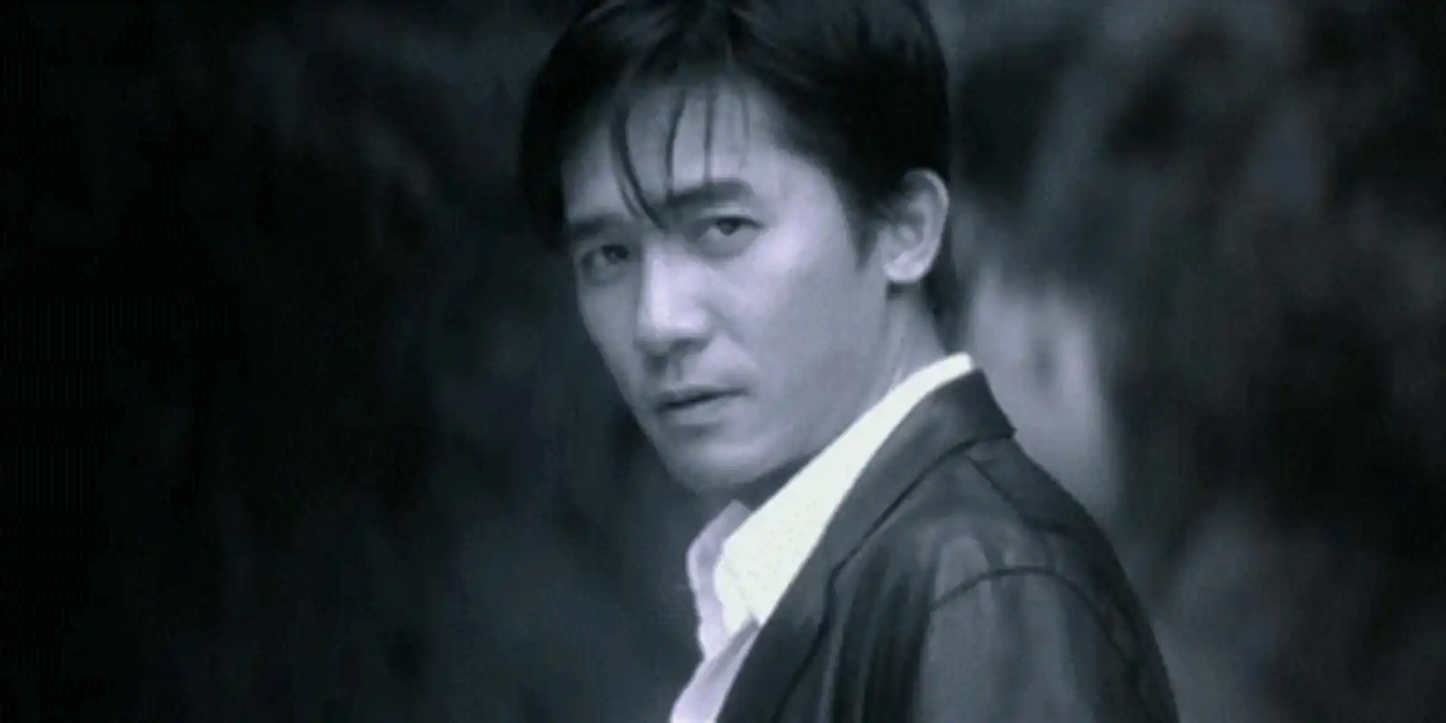 刘嘉玲晒合照为梁朝伟61岁生日庆祝,梁朝伟这状态也太好了#刘嘉玲为