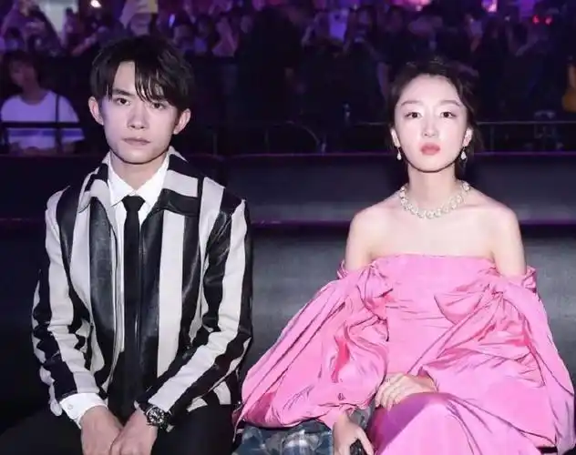 周冬雨和易烊千玺到底恋爱了没有不要大惊小怪了他俩这么说