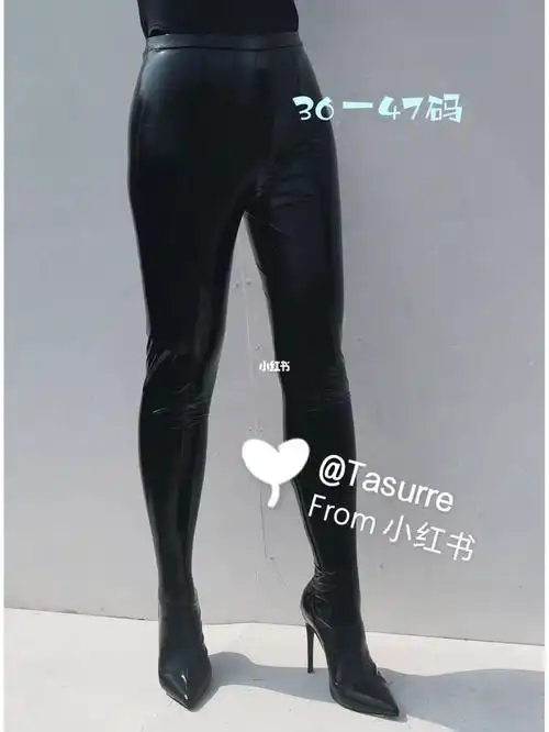 紧身漆皮尖头细跟裤靴一体长靴