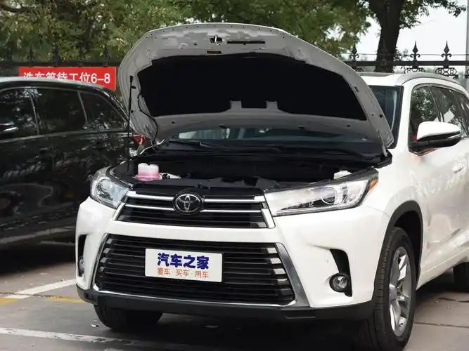 广汽丰田 汉兰达 2018款 2.0t 四驱尊贵版 7座 国vi