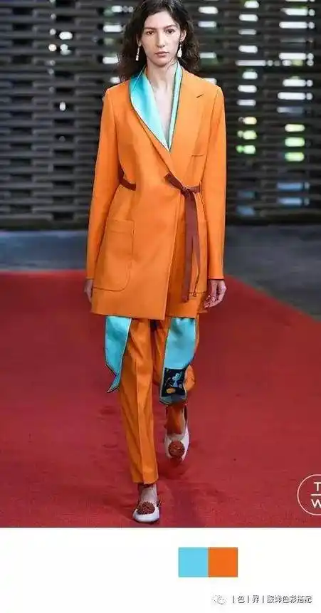 色彩三要素之一-色相,在服装搭配中的运用_进行_颜色_对比色