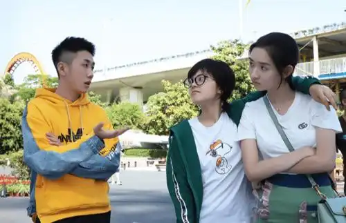 少年派播出张嘉译闫妮cp感足只是少年不接地气显油腻