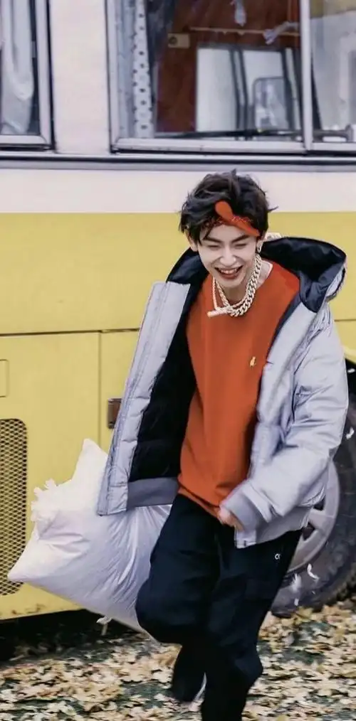 59lilghost小鬼王琳凯壁纸头像