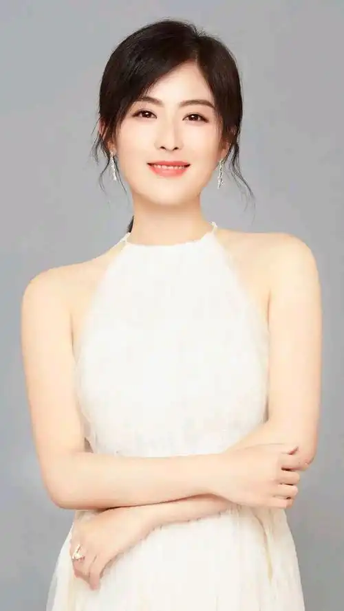 冰清玉洁美丽时尚女神徐百卉