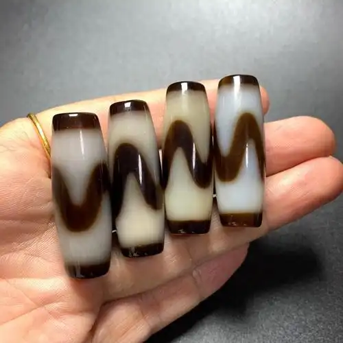 天然天珠玛瑙虎牙天珠38.