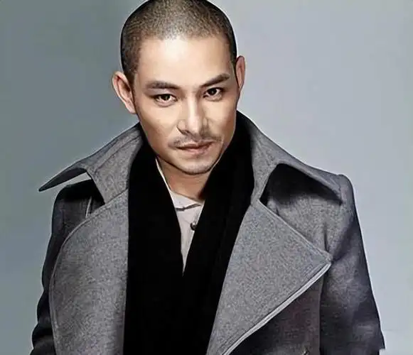 吴京的替身,周润发的替身,刘德华的替身,看到杨幂替身太搞笑了