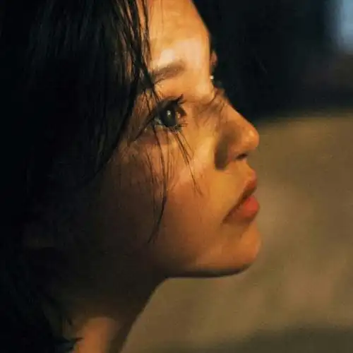 哀大莫过于心死伤感女生头像图片