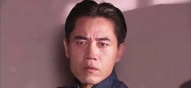 老戏骨陈宝国:38年零绯闻,一生只爱一个人,儿子没红成最大心病